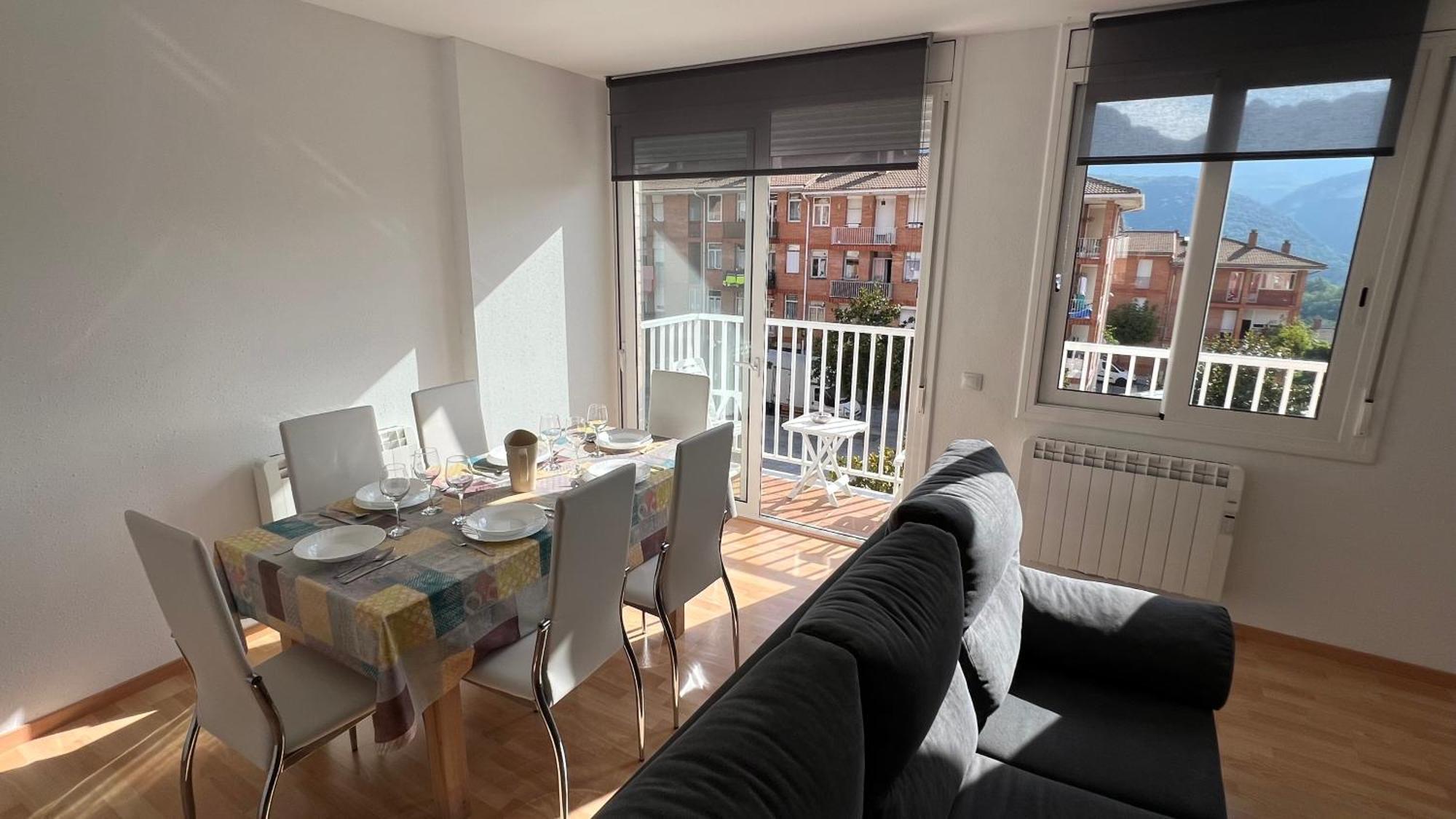 Apartament Acollidor Al Bergueda 6P Sant Jordi de Cercs Exteriér fotografie
