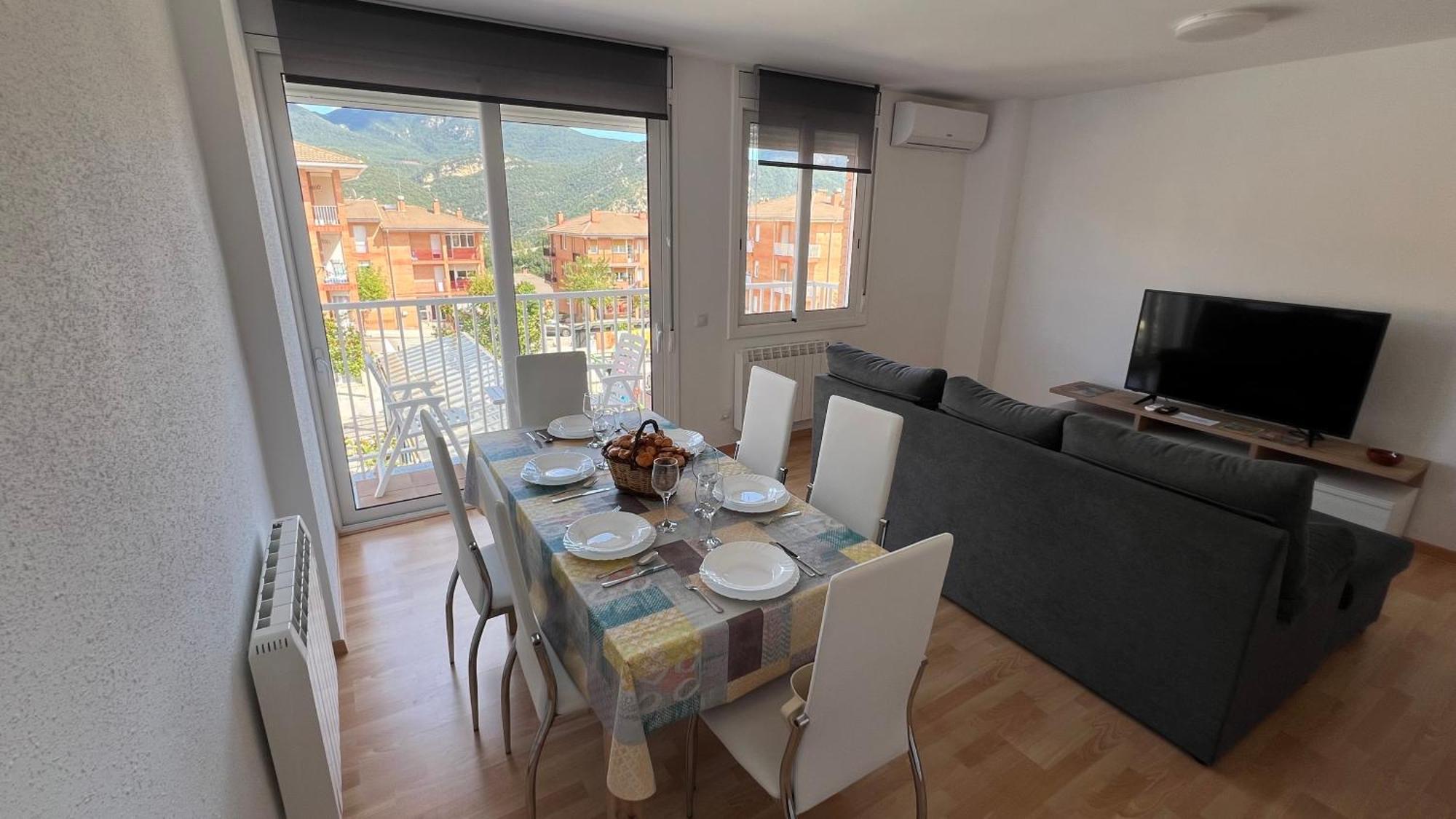 Apartament Acollidor Al Bergueda 6P Sant Jordi de Cercs Exteriér fotografie